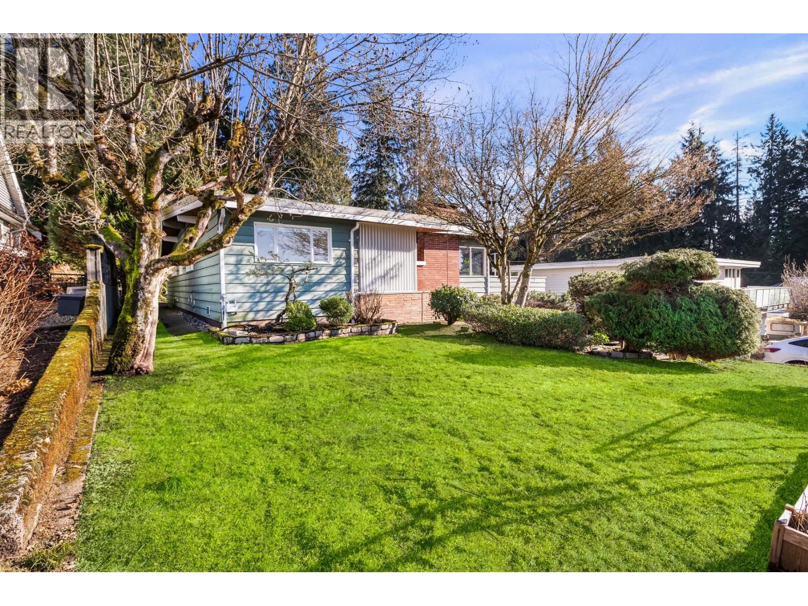 4202 Skyline Drive, North Vancouver, British Columbia  V7R 3G7 - Photo 38 - R3087809