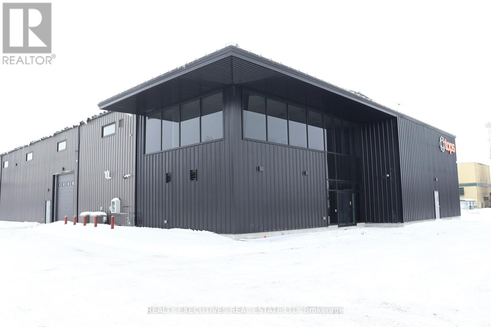 12260 Gypsy Lane, North Dundas, Ontario  K0C 2K0 - Photo 2 - X12771938