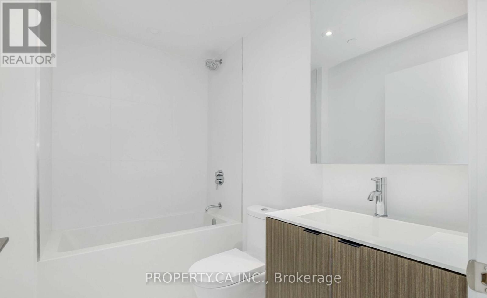 2019 - 20 Edward Street, Toronto, Ontario  M5G 0C5 - Photo 10 - C12771902