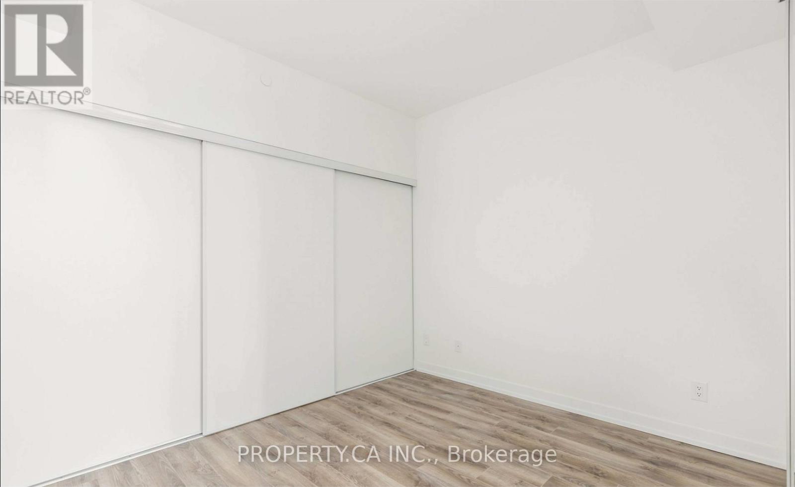 2019 - 20 Edward Street, Toronto, Ontario  M5G 0C5 - Photo 6 - C12771902