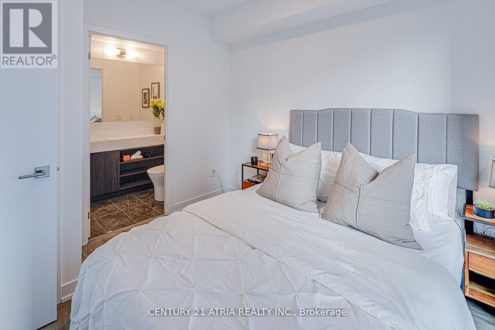 2308 - 252 Church Street, Toronto, Ontario  M5B 0E6 - Photo 8 - C12771932