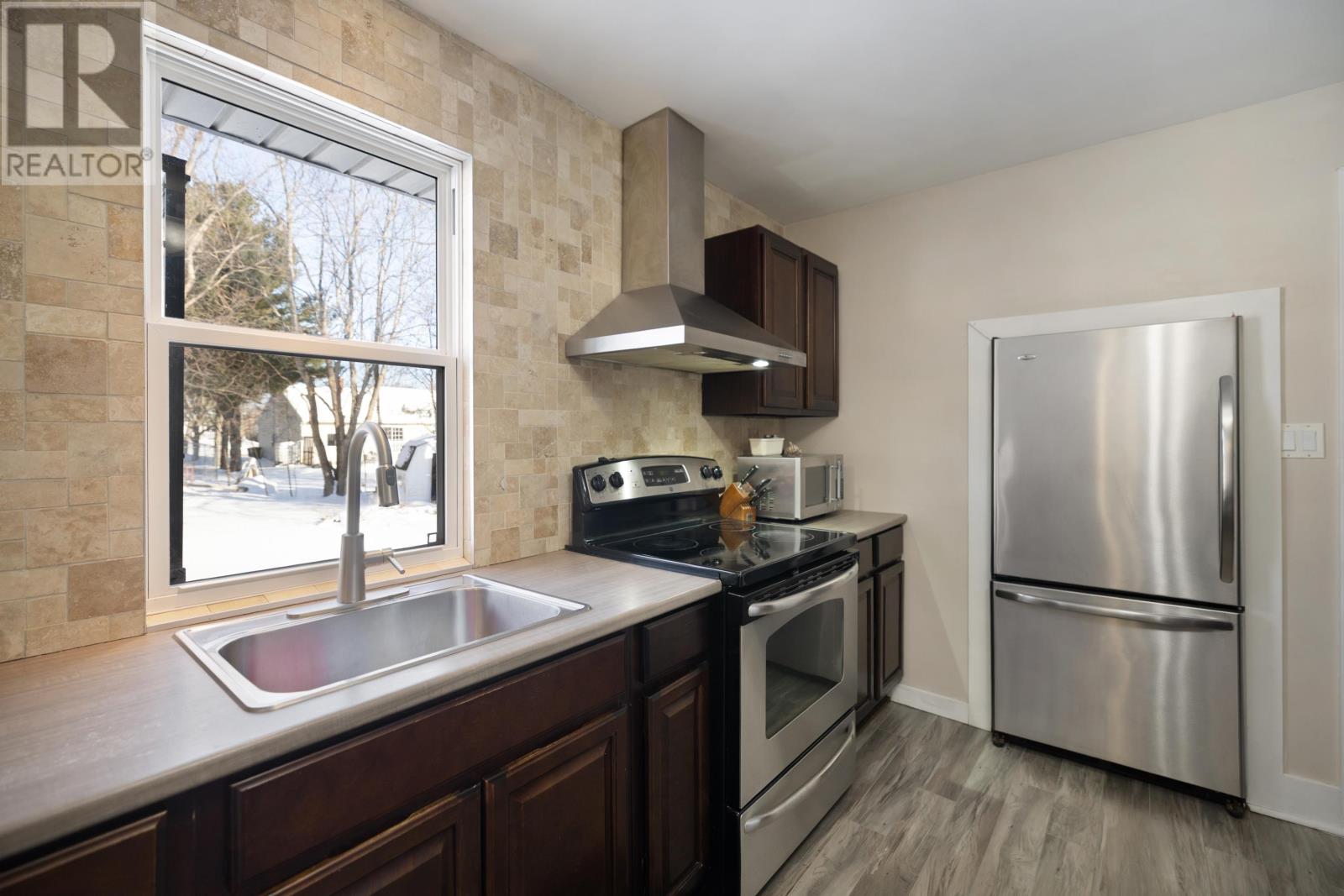 9 Eliot Drive, Cornwall, Prince Edward Island C0A 1H0 - Photo 11 - 202602434