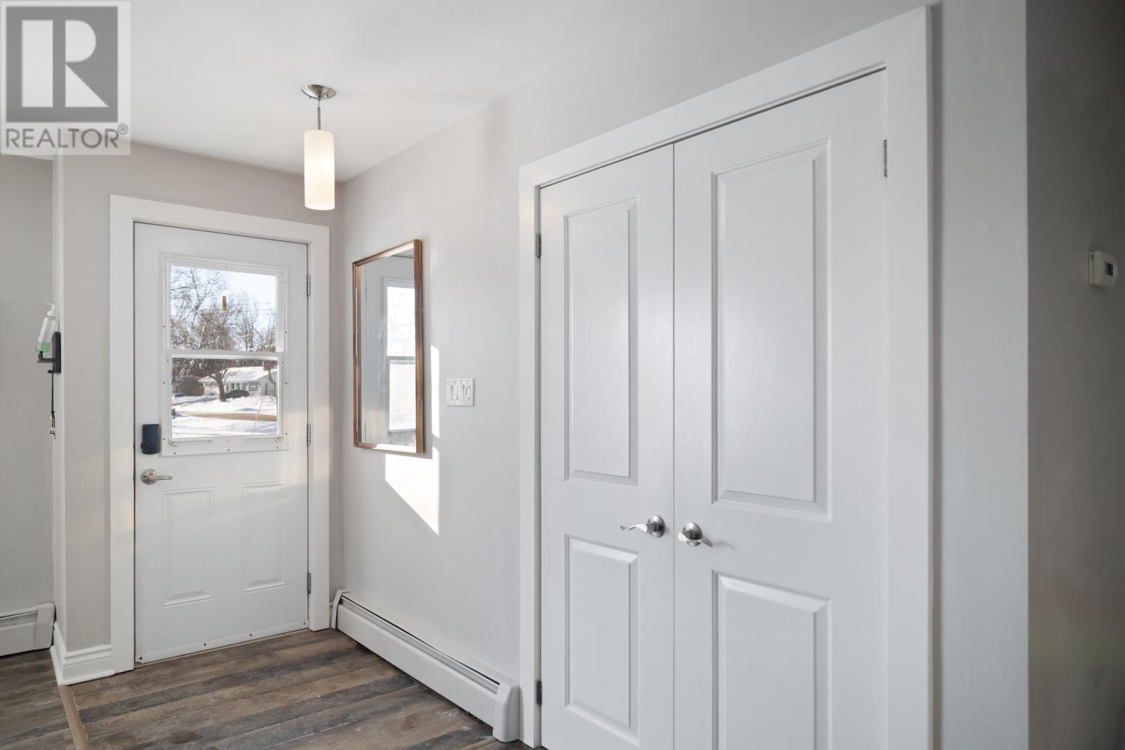 9 Eliot Drive, Cornwall, Prince Edward Island C0A 1H0 - Photo 5 - 202602434