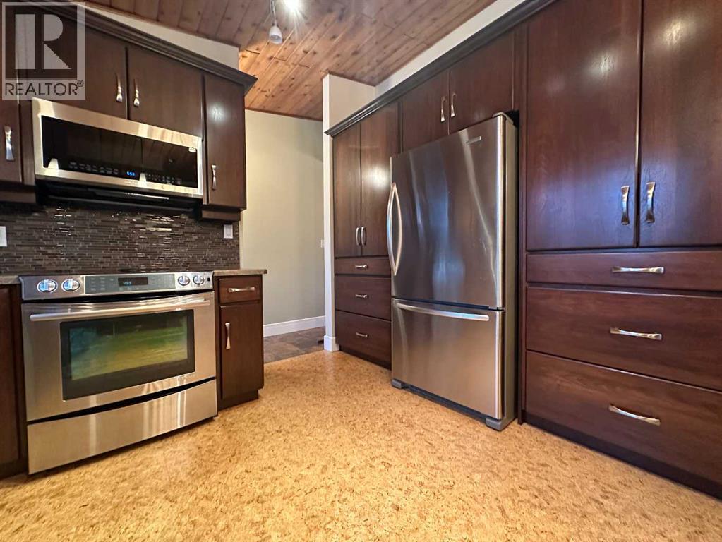 5908 57 Avenue, Ponoka, Alberta  T4J 1L2 - Photo 5 - A2284592