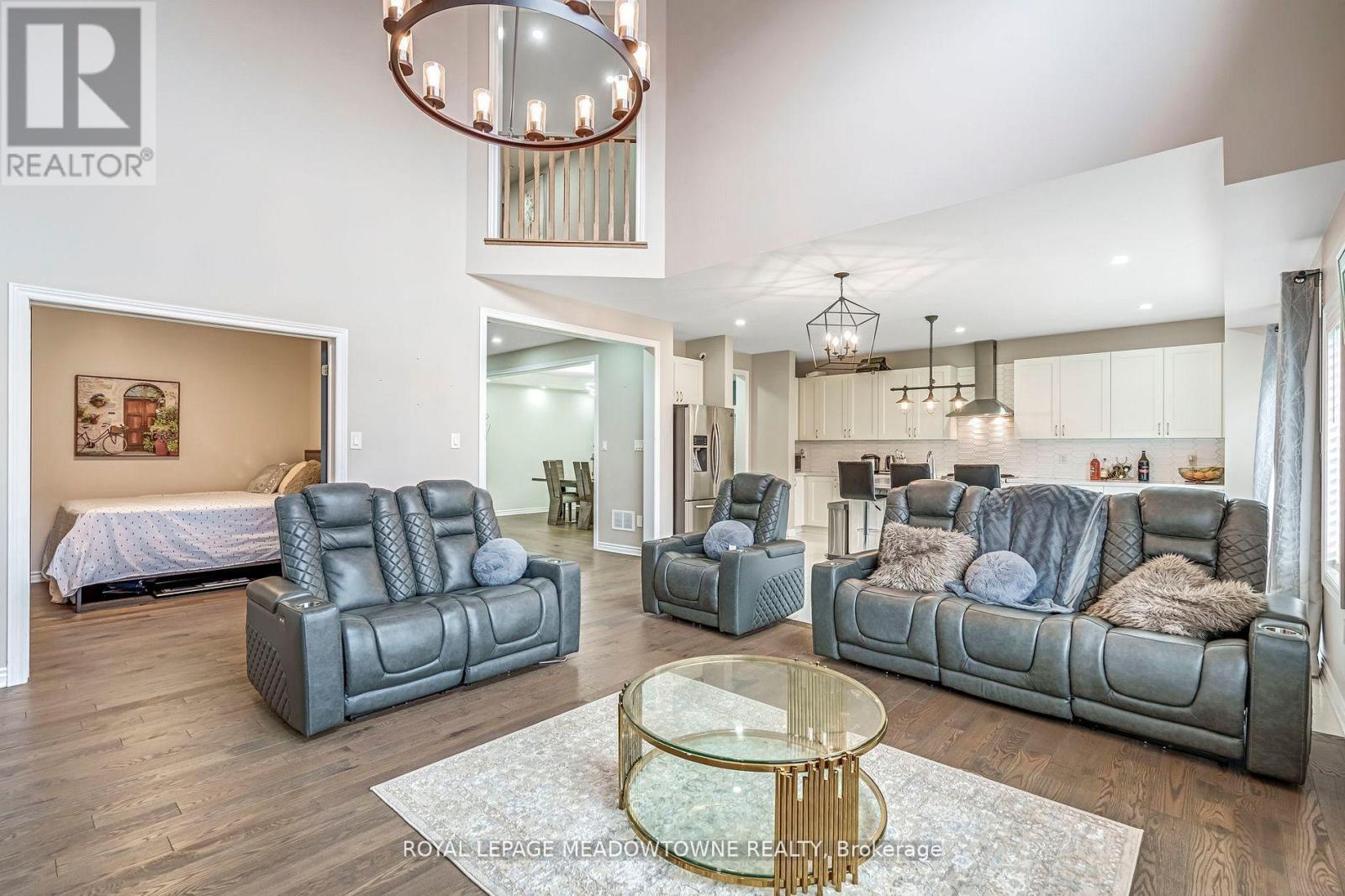 1029 Barton Way, Innisfil, Ontario  L9S 4R7 - Photo 18 - N12771844