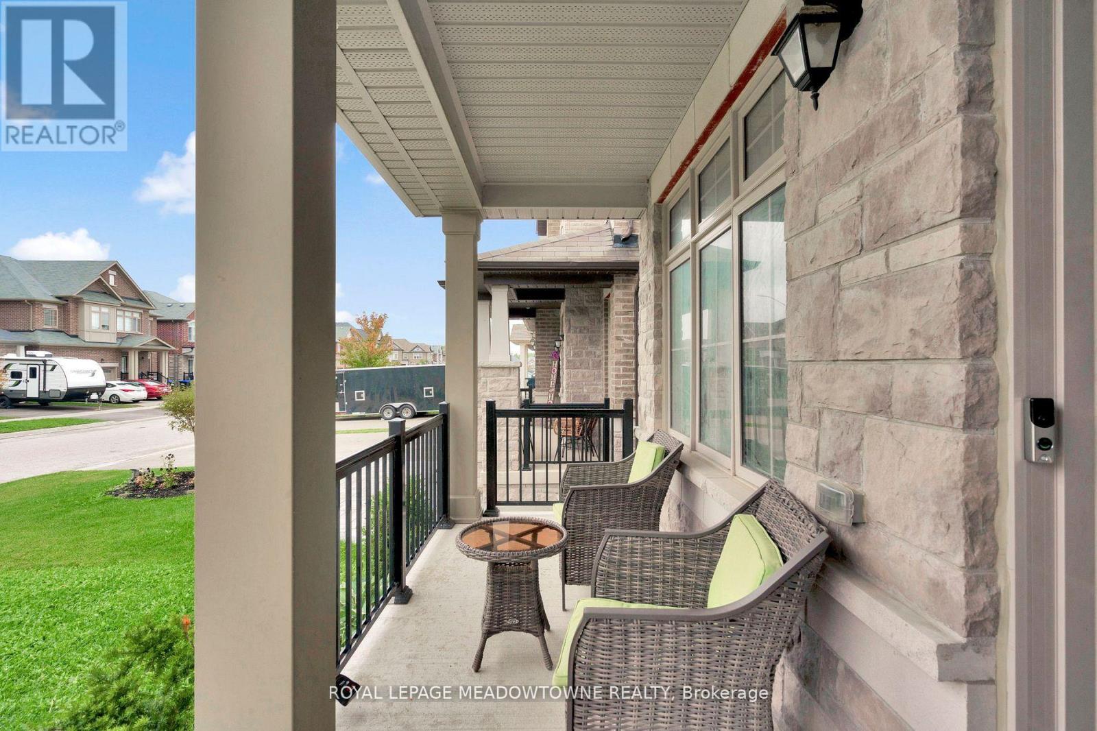 1029 Barton Way, Innisfil, Ontario  L9S 4R7 - Photo 3 - N12771844