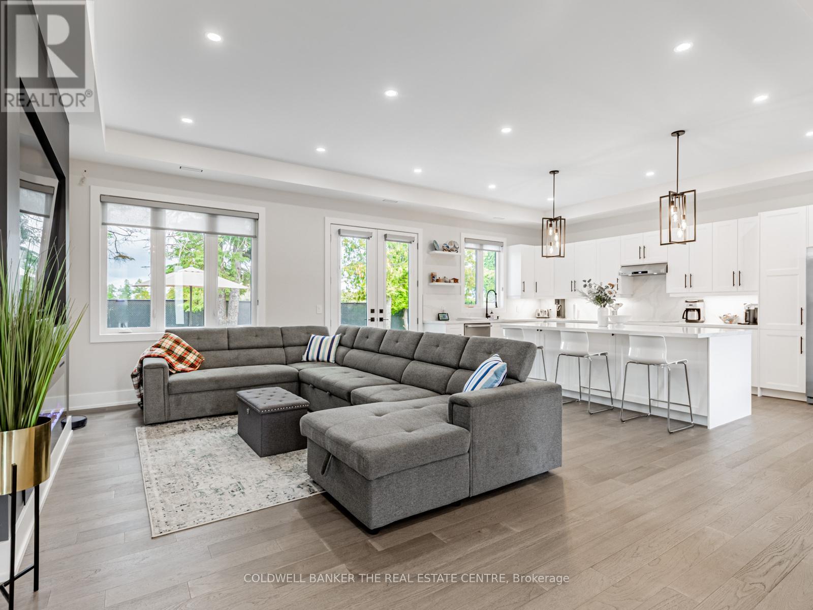 2166 10th Side Road, Bradford West Gwillimbury, Ontario  L3Z 2K9 - Photo 34 - N12771904