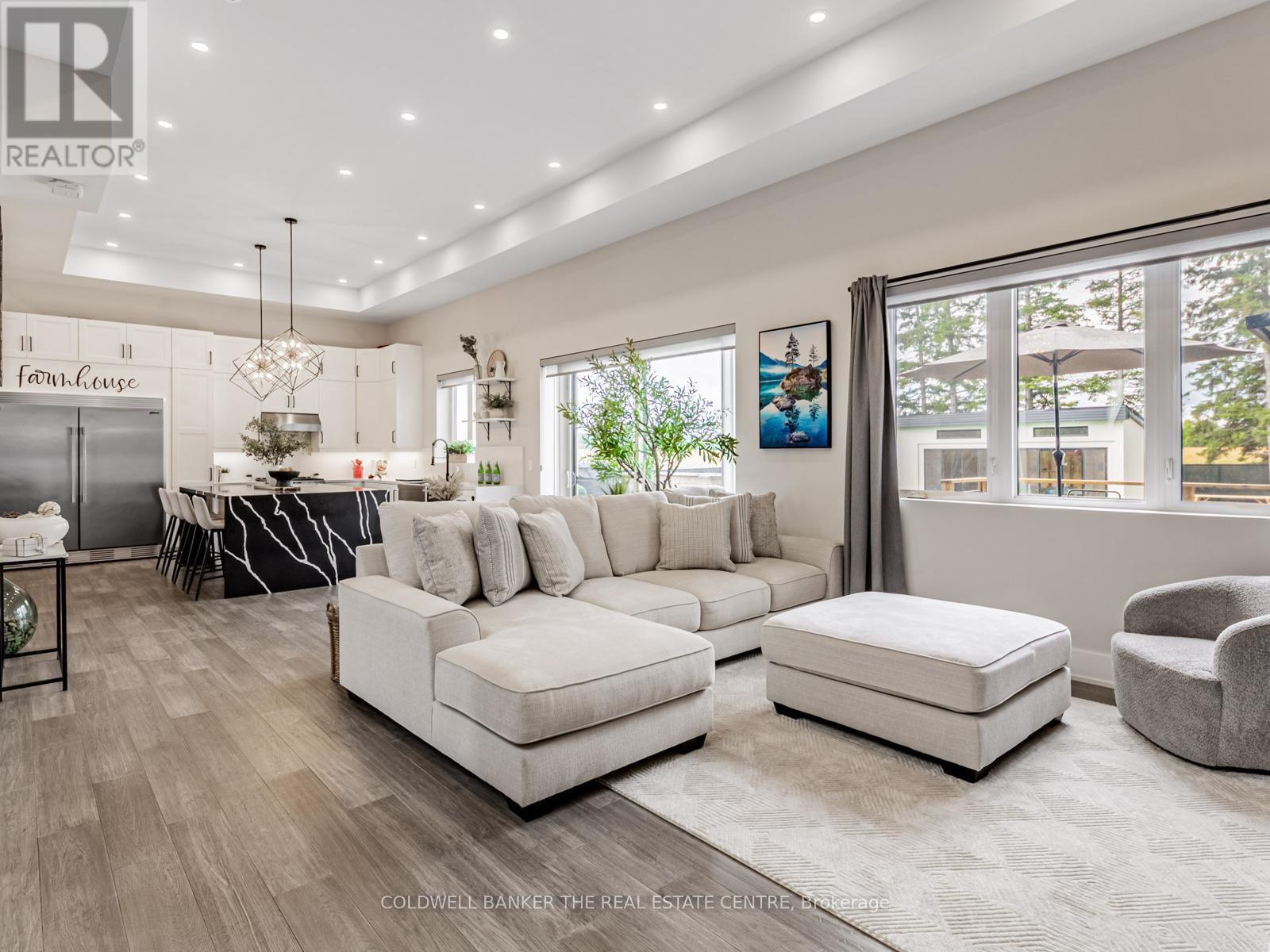 2166 10th Side Road, Bradford West Gwillimbury, Ontario  L3Z 2K9 - Photo 6 - N12771904