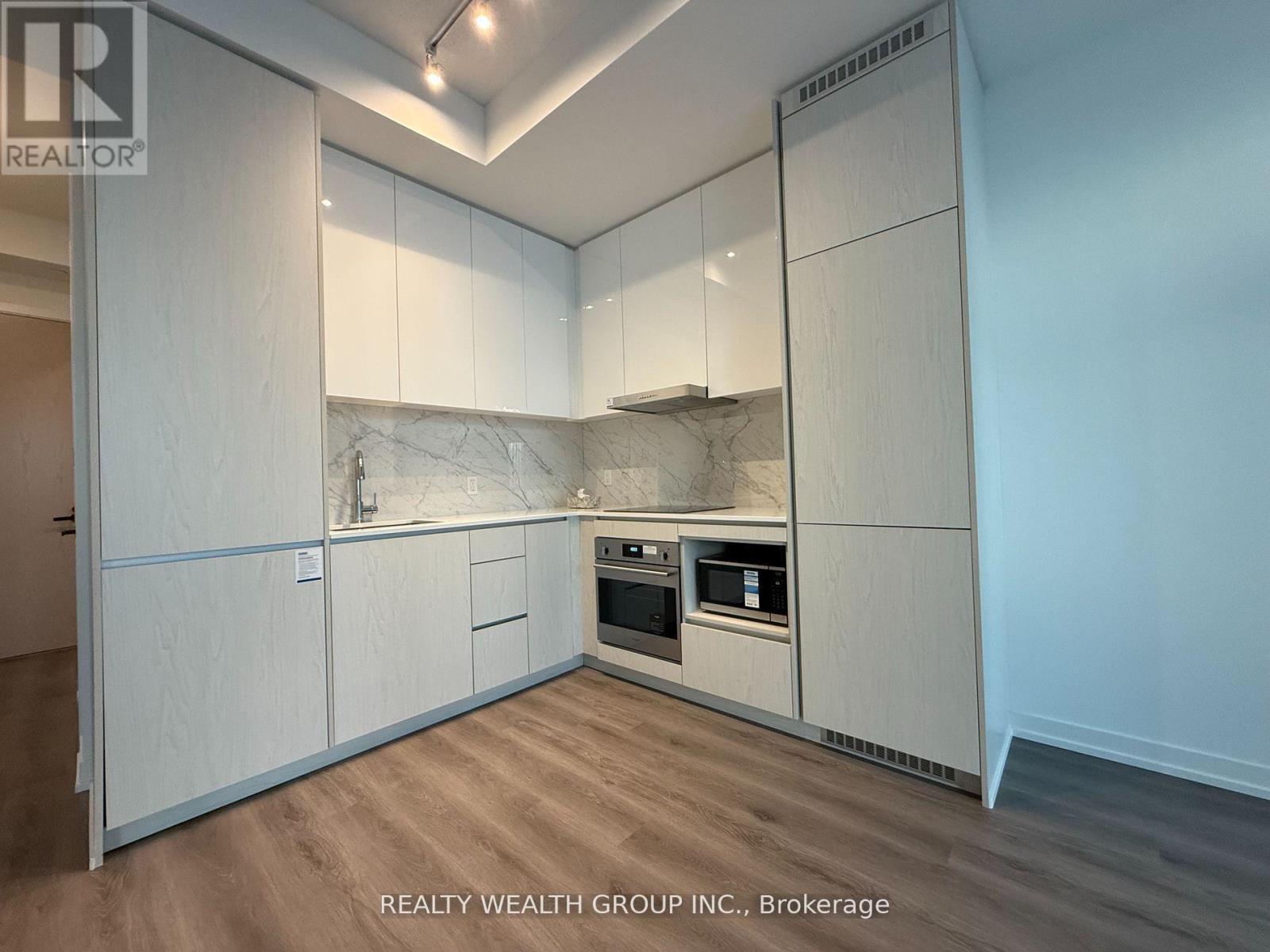 3103 - 28 Interchange Way, Vaughan, Ontario  L4K 0P8 - Photo 10 - N12771952