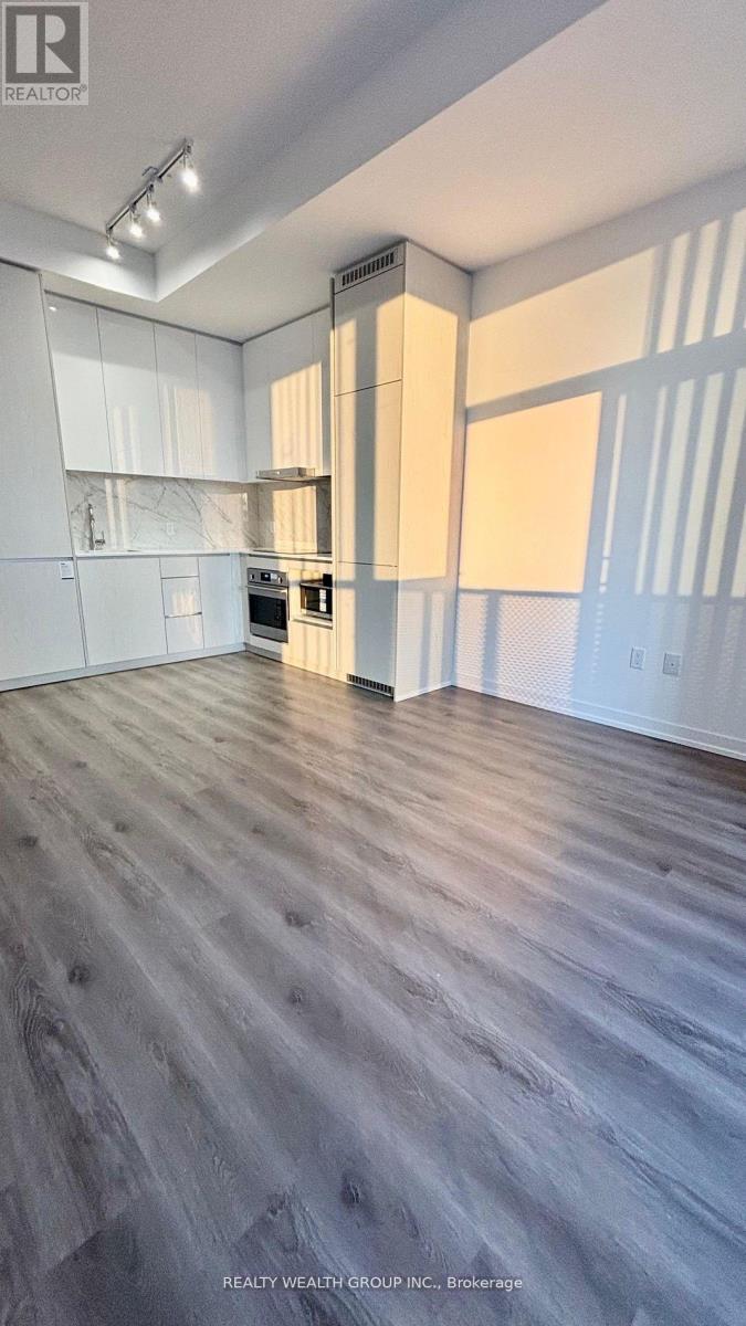 3103 - 28 Interchange Way, Vaughan, Ontario  L4K 0P8 - Photo 13 - N12771952