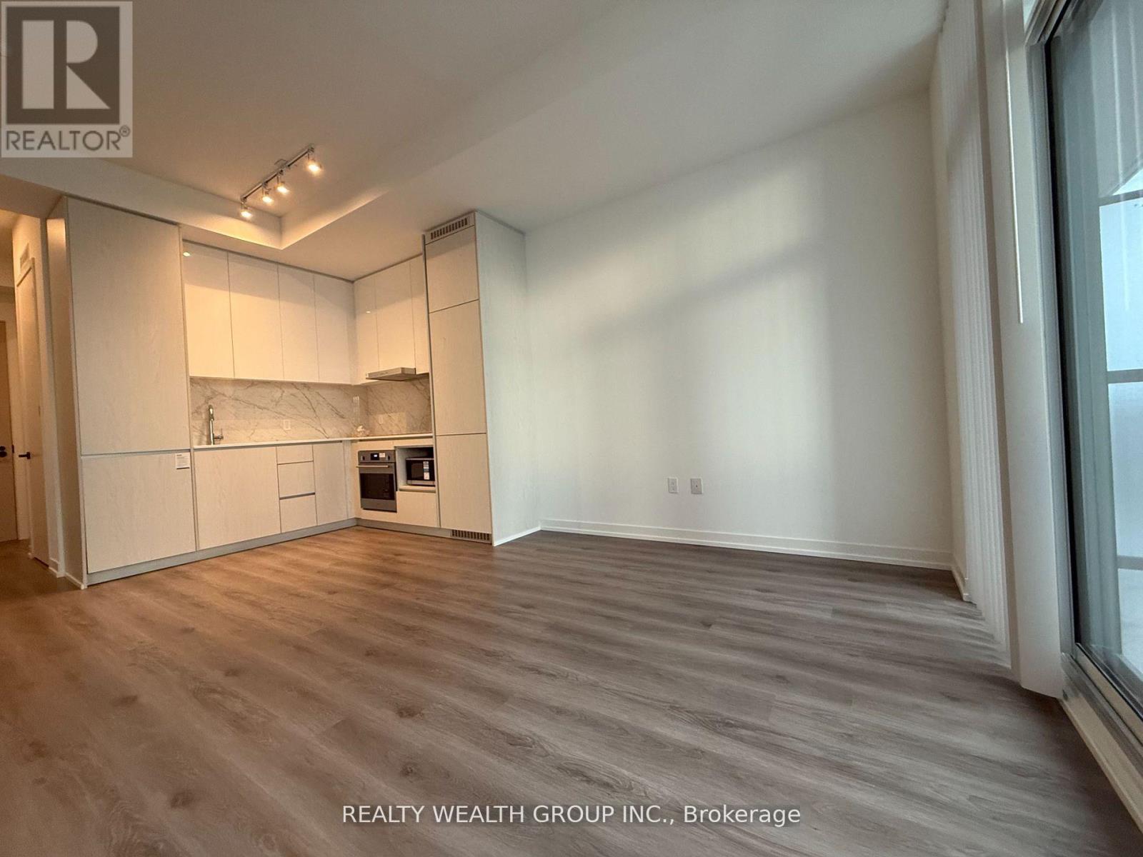 3103 - 28 Interchange Way, Vaughan, Ontario  L4K 0P8 - Photo 8 - N12771952