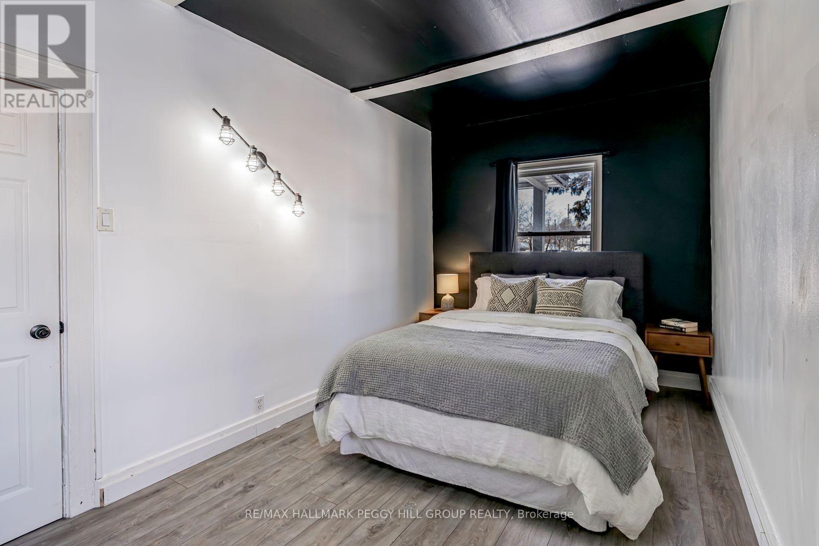 221 Barrie Road, Orillia, Ontario  L3V 2P6 - Photo 5 - S12771870