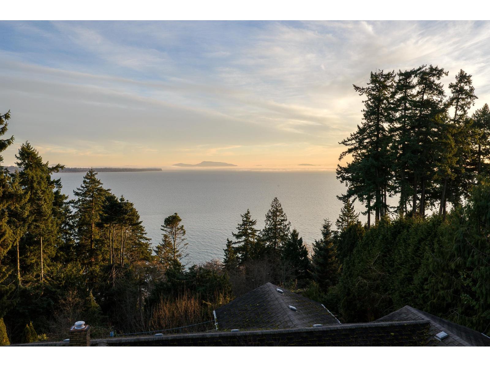 13910 Terry Road, White Rock, British Columbia  V4B 1A2 - Photo 14 - R3087056