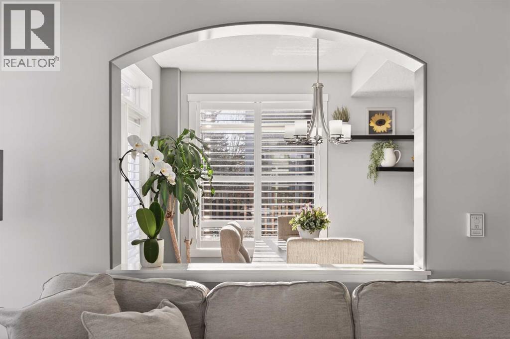 4 Cougarstone Square Sw, Calgary, Alberta  T3H 5J3 - Photo 10 - A2283347