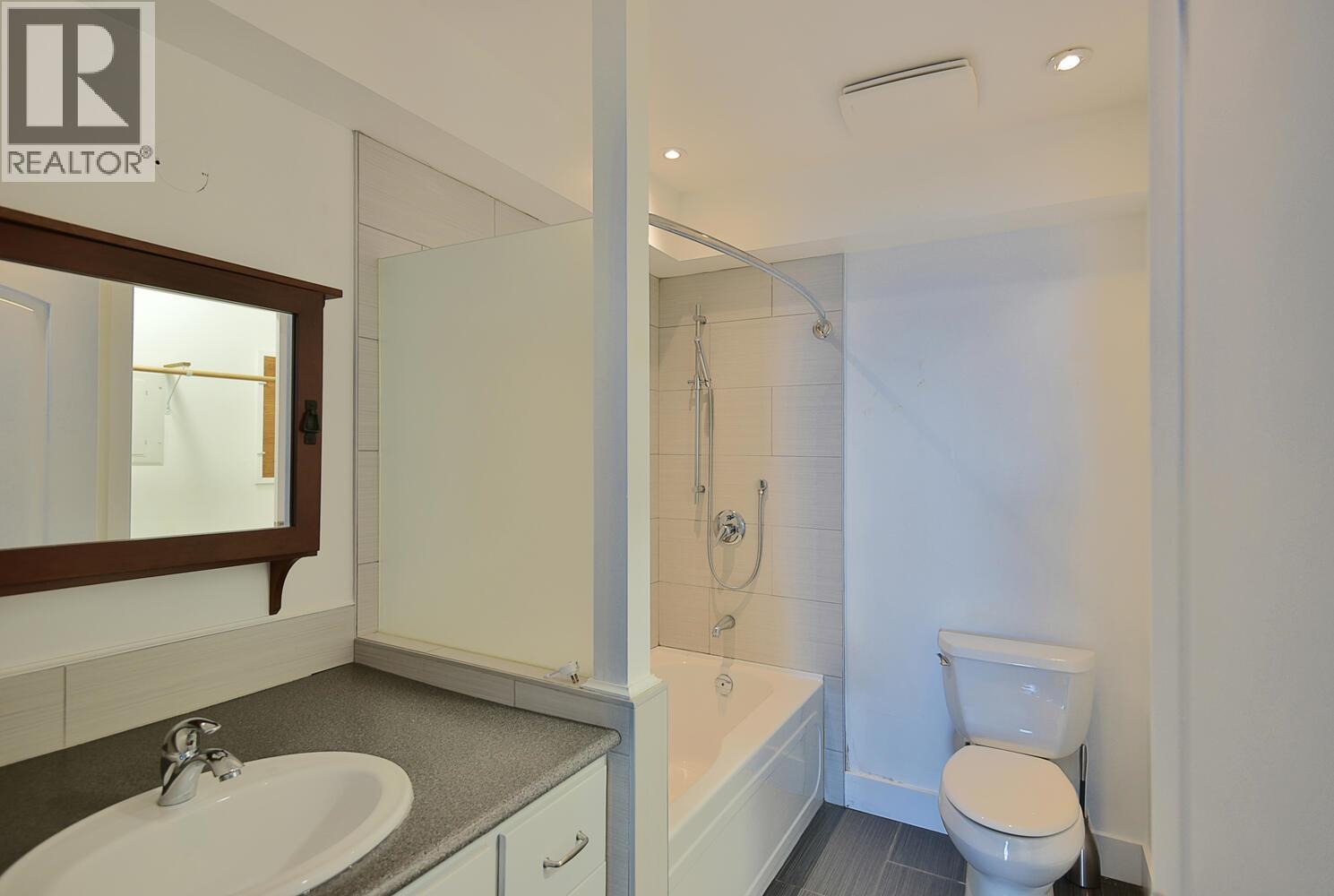 8429 Redrooffs Road, Halfmoon Bay, British Columbia  V7Z 1E6 - Photo 24 - R3046755