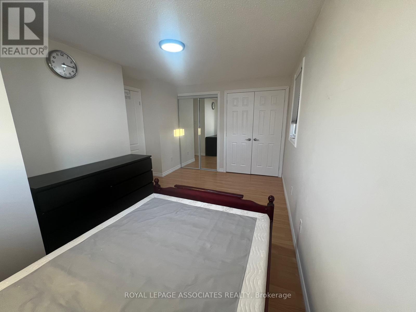 69 Huntingwood Crescent, Brampton, Ontario  L6S 1S5 - Photo 12 - W12771848