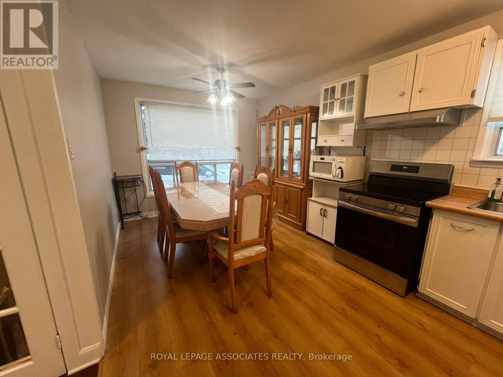 69 Huntingwood Crescent, Brampton, Ontario  L6S 1S5 - Photo 7 - W12771848