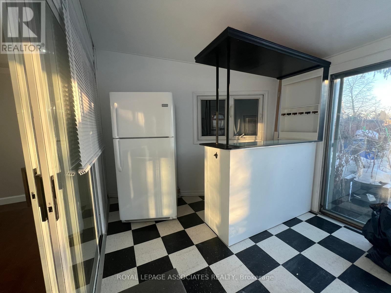 69 Huntingwood Crescent, Brampton, Ontario  L6S 1S5 - Photo 9 - W12771848