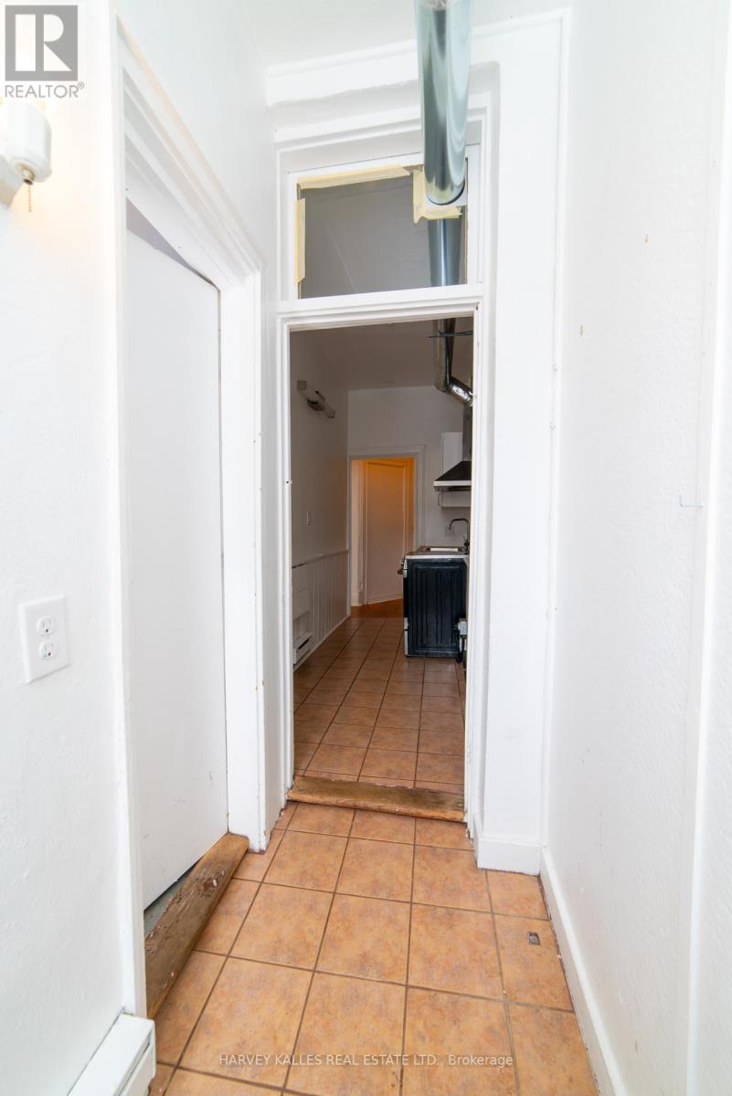 100 - 678 Huron Street, Toronto, Ontario  M5R 2R9 - Photo 3 - C12617410