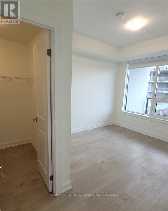 1113 - 3220 William Coltson Avenue N, Oakville, Ontario  L6H 7C2 - Photo 8 - W12771924