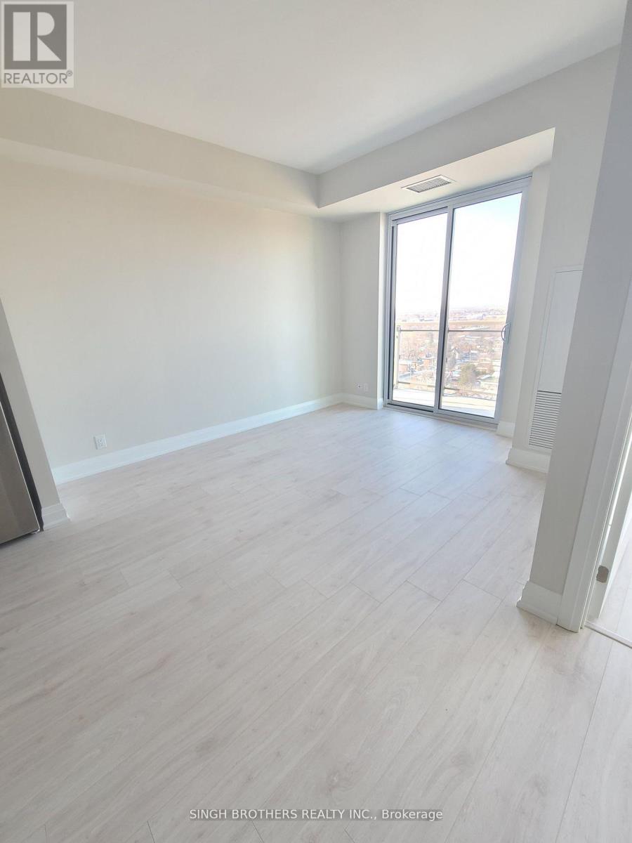 1301 - 15 Lynch Street, Brampton, Ontario  L6W 0C7 - Photo 5 - W12771960