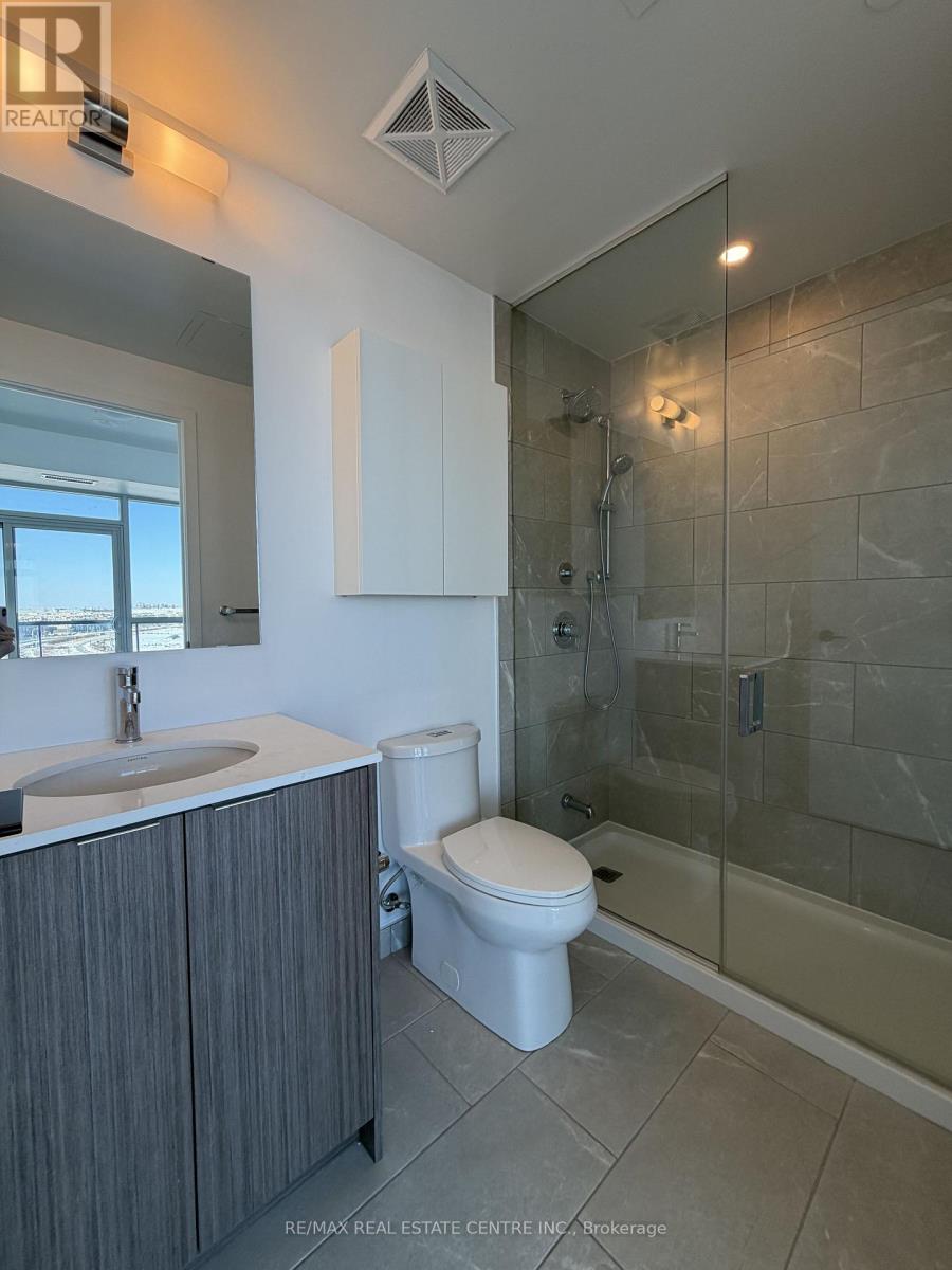 50 George Butchart Drive, Toronto (Downsview-Roding-Cfb), Ontario  M3K 0C9 - Photo 22 - W12746676