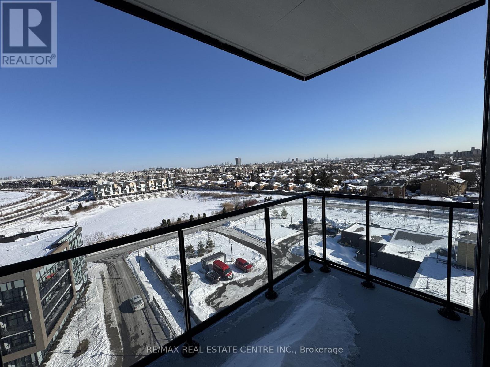 50 George Butchart Drive, Toronto (Downsview-Roding-Cfb), Ontario  M3K 0C9 - Photo 24 - W12746676