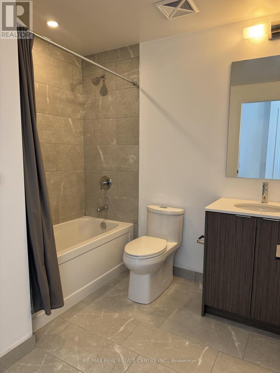 50 George Butchart Drive, Toronto (Downsview-Roding-Cfb), Ontario  M3K 0C9 - Photo 8 - W12746676