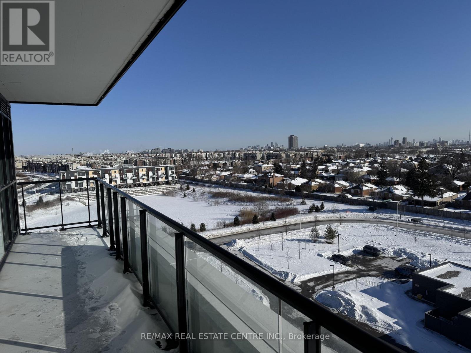 50 George Butchart Drive, Toronto (Downsview-Roding-Cfb), Ontario  M3K 0C9 - Photo 27 - W12746676