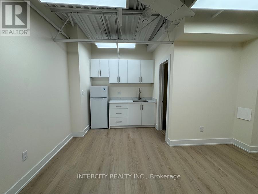 26b-A - 665 Millway Avenue, Vaughan, Ontario  L4K 3T8 - Photo 11 - N12735746