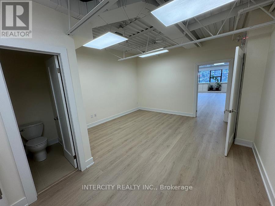 26b-A - 665 Millway Avenue, Vaughan, Ontario  L4K 3T8 - Photo 12 - N12735746