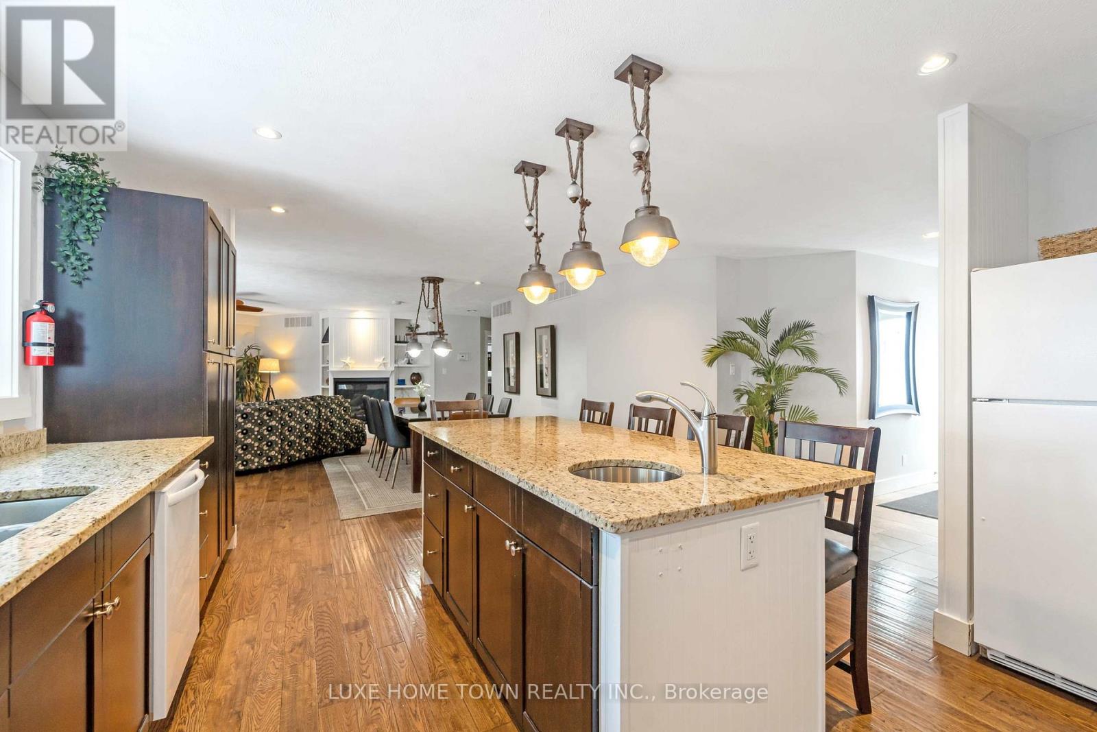 34 Green Cedar Drive N, Northern Bruce Peninsula, Ontario  N0H 1W0 - Photo 16 - X12771830