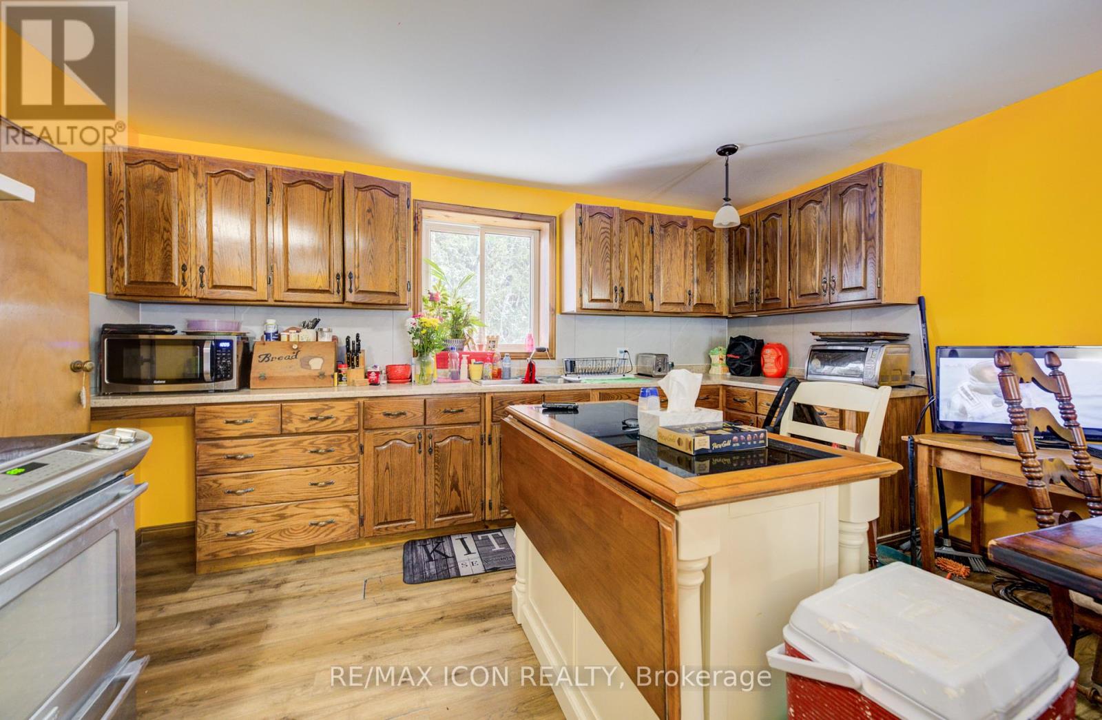 9429 Sally Street, Wellington North, Ontario  N0G 2L0 - Photo 11 - X12771926