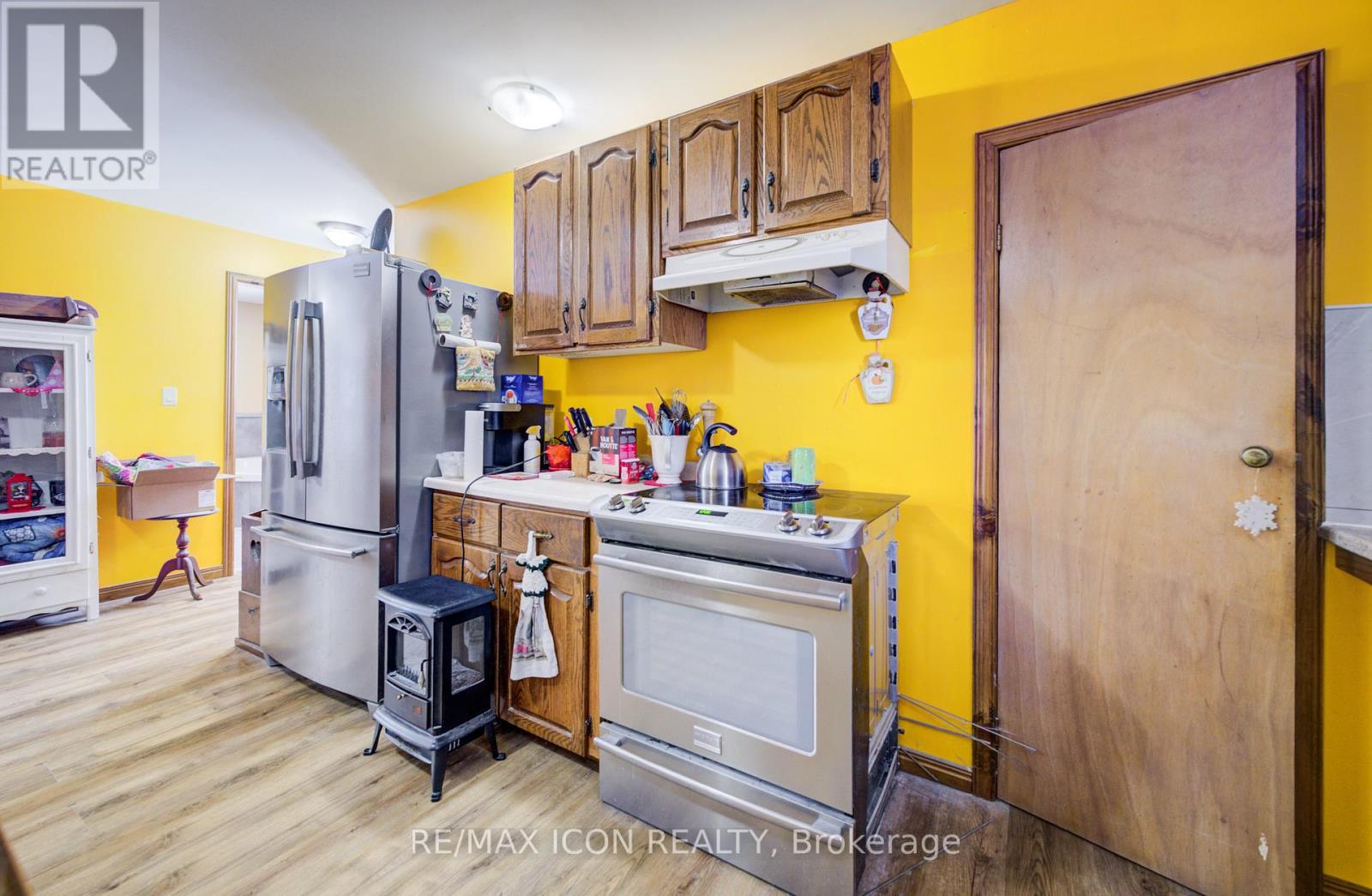 9429 Sally Street, Wellington North, Ontario  N0G 2L0 - Photo 12 - X12771926