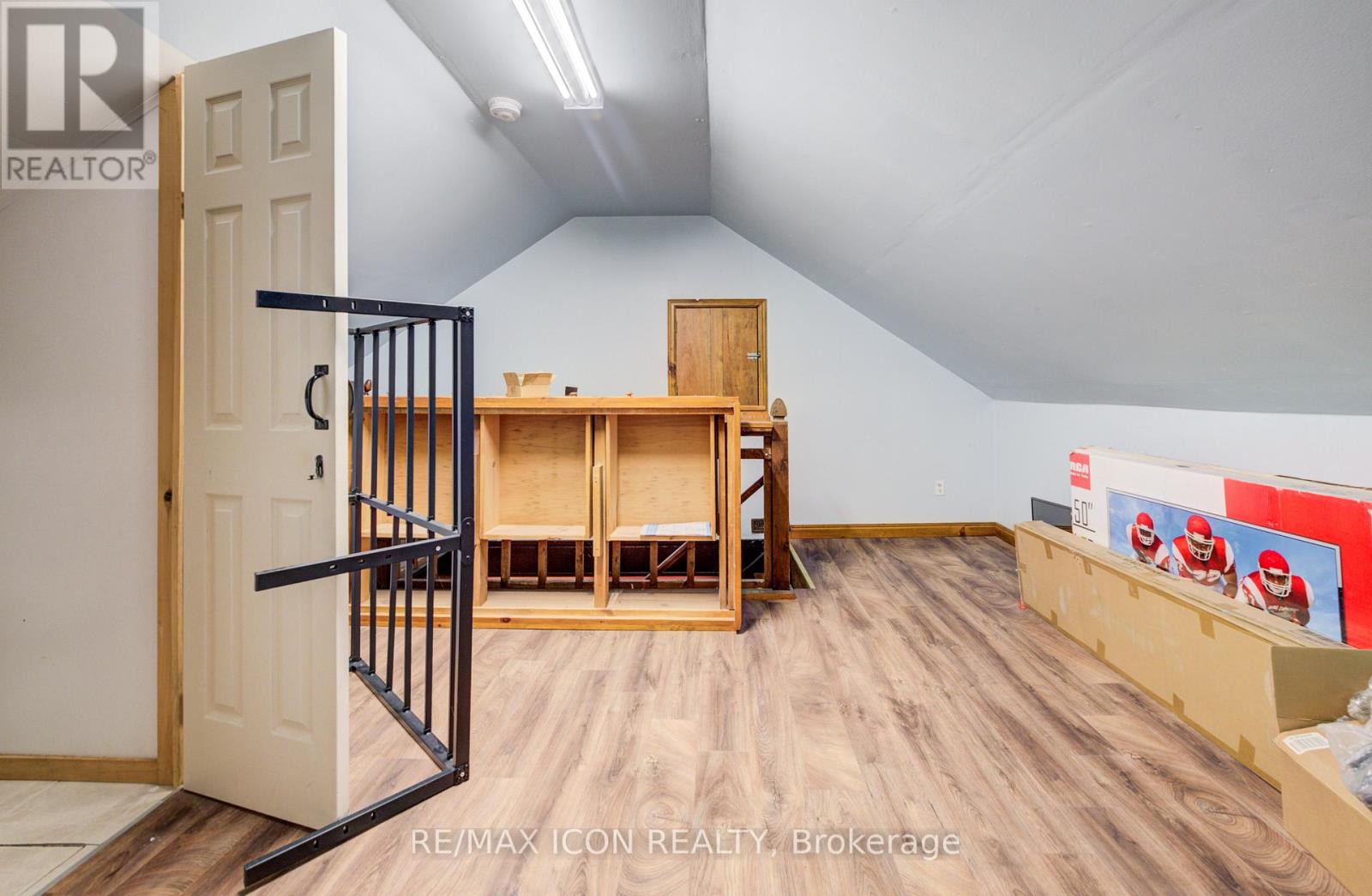 9429 Sally Street, Wellington North, Ontario  N0G 2L0 - Photo 21 - X12771926