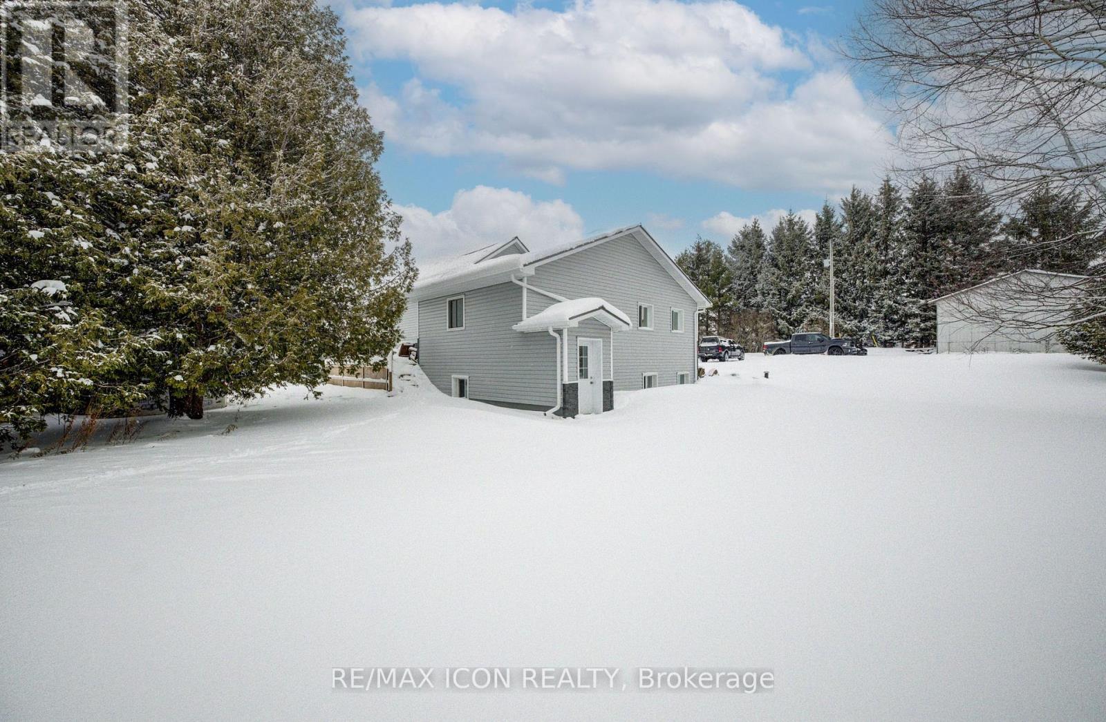 9429 Sally Street, Wellington North, Ontario  N0G 2L0 - Photo 32 - X12771926