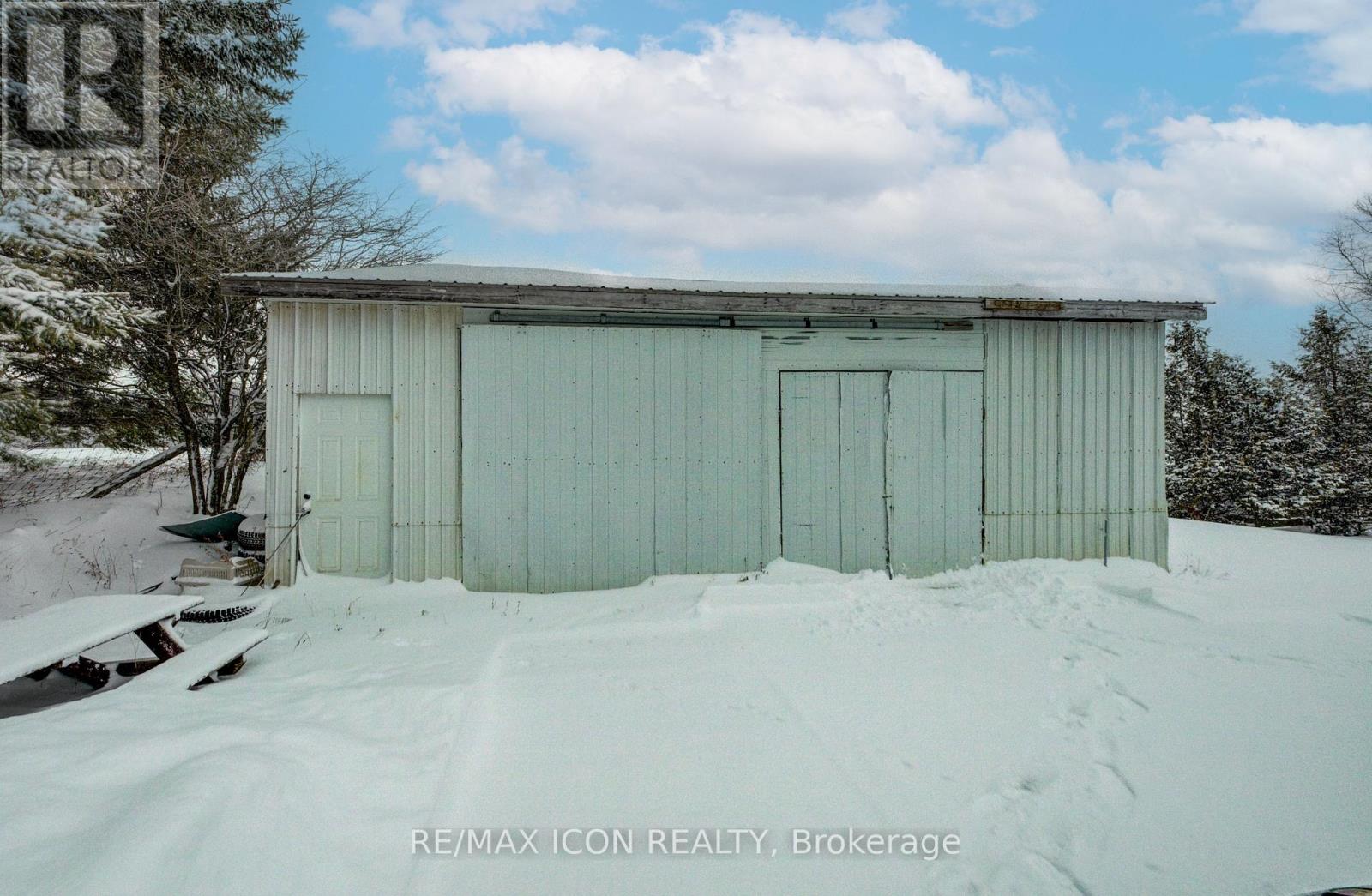 9429 Sally Street, Wellington North, Ontario  N0G 2L0 - Photo 37 - X12771926