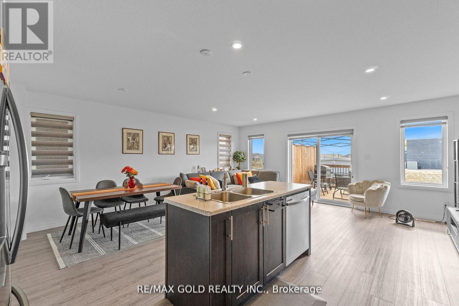 82 Pony Way, Kitchener, Ontario  N2R 0R2 - Photo 17 - X12771936