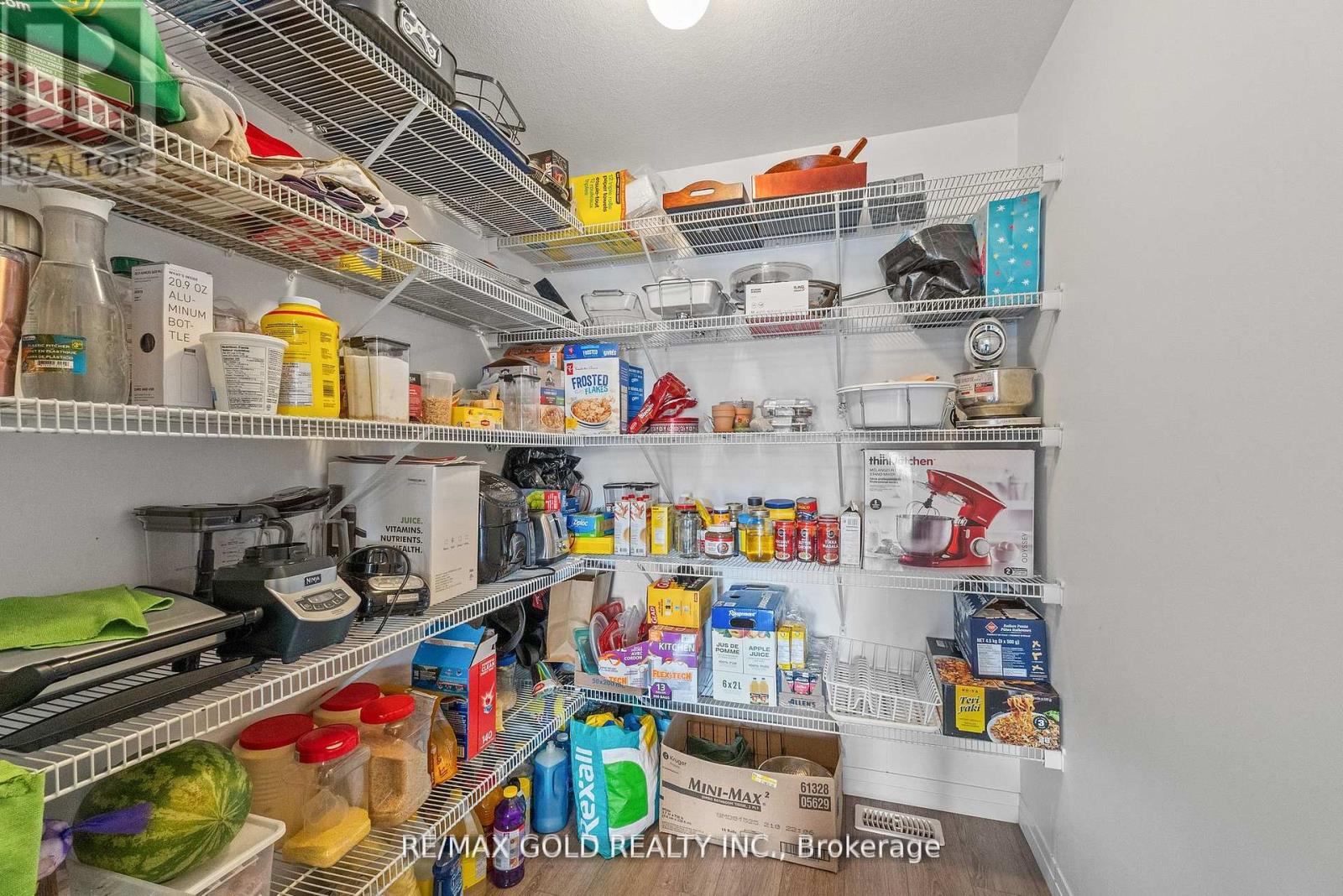 82 Pony Way, Kitchener, Ontario  N2R 0R2 - Photo 18 - X12771936