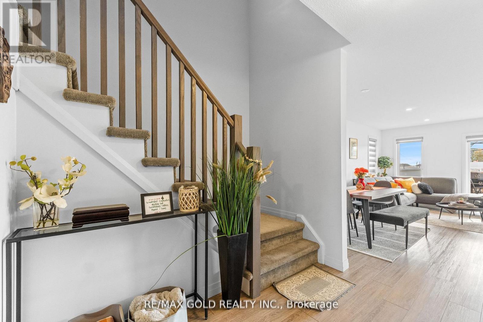 82 Pony Way, Kitchener, Ontario  N2R 0R2 - Photo 9 - X12771936