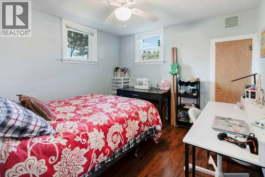 5223 3 Street W, Claresholm, Alberta  T0L 0T0 - Photo 23 - A2264489