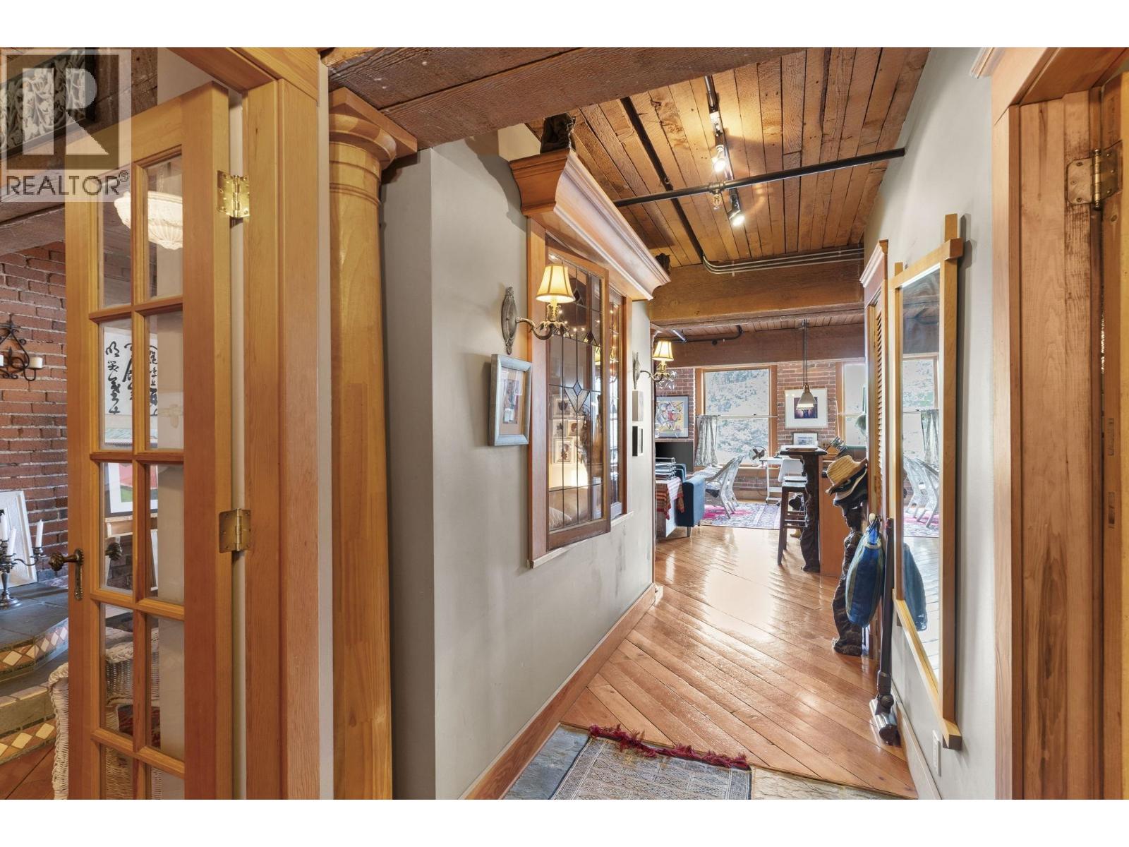 Listing Picture 15 of 31 : 301 41 ALEXANDER STREET, Vancouver / 溫哥華 - 魯藝地產 Yvonne Lu Group - MLS Medallion Club Member