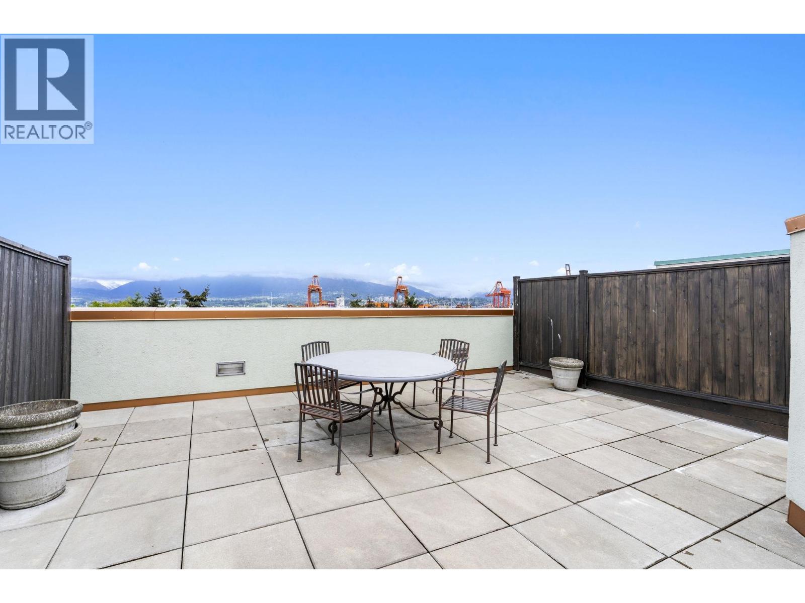 Listing Picture 24 of 31 : 301 41 ALEXANDER STREET, Vancouver / 溫哥華 - 魯藝地產 Yvonne Lu Group - MLS Medallion Club Member