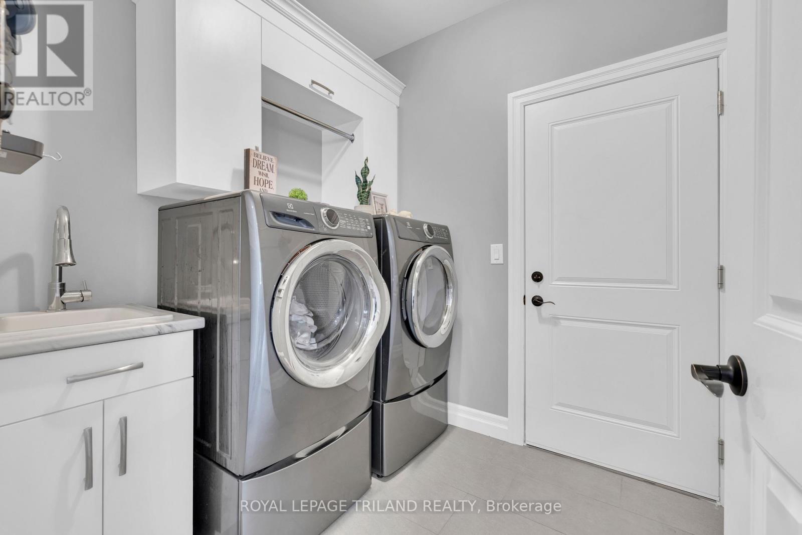 203 Spring Street, Windsor, Ontario  N0R 1A0 - Photo 31 - X12772078