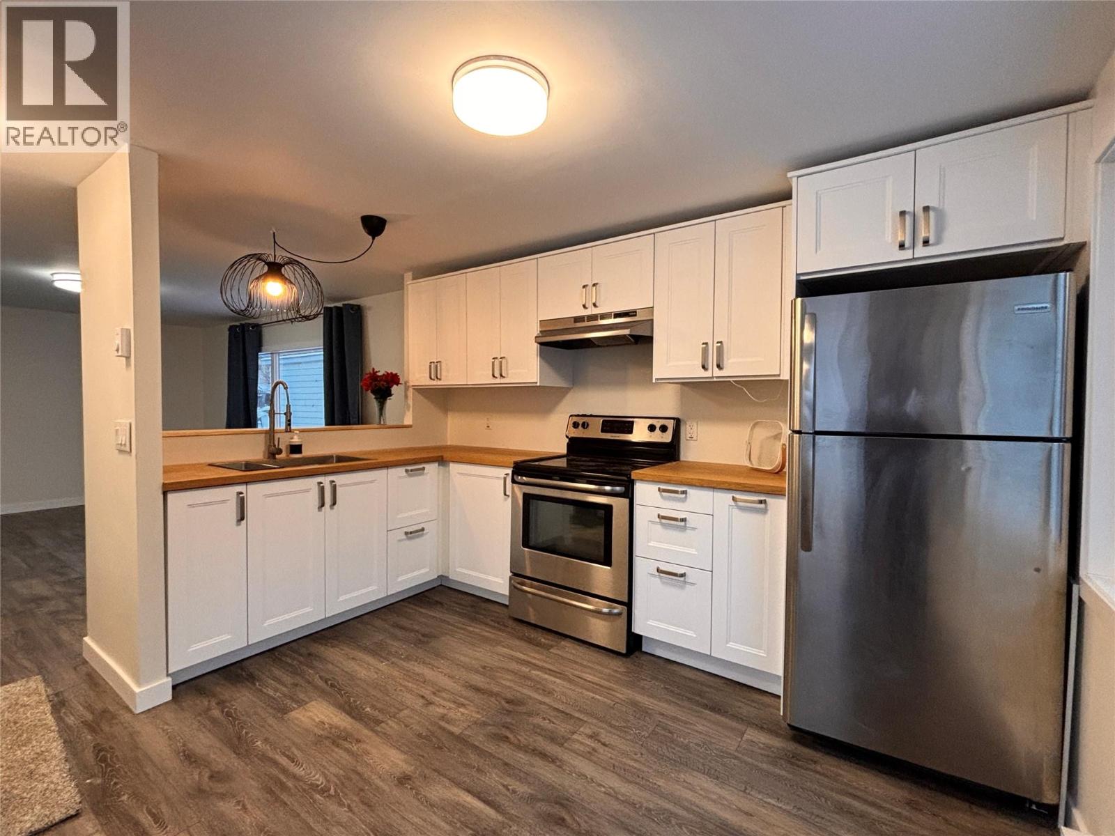 207 Foster Avenue, Clinton, British Columbia