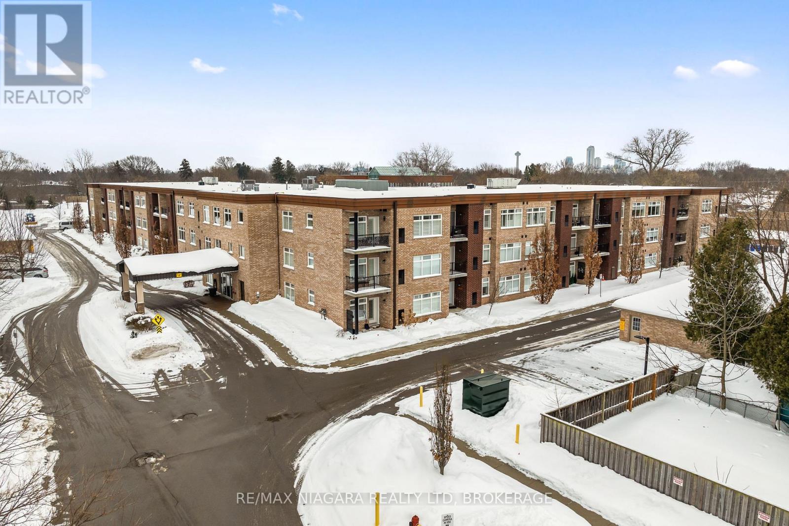 300 - 4644 Pettit Avenue, Niagara Falls, Ontario  L2E 0B4 - Photo 34 - X12764018