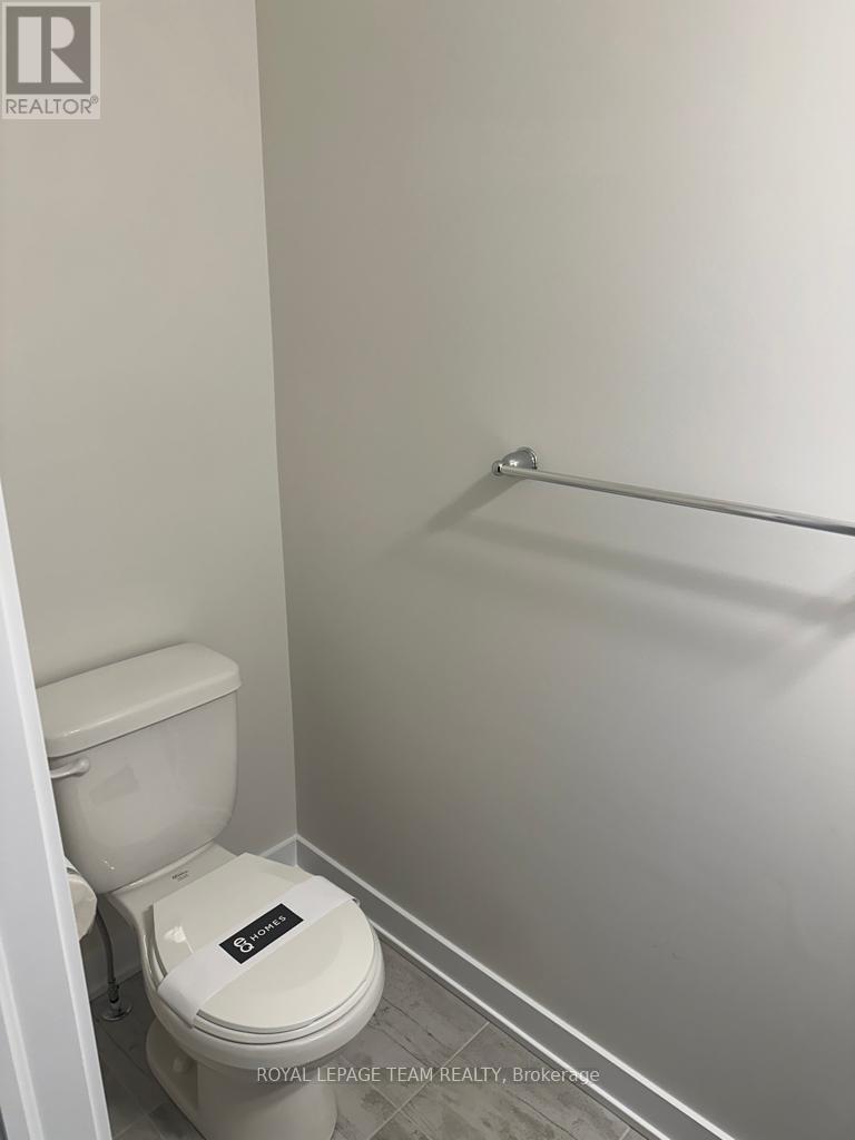 537 Lourmarin Private, Ottawa, Ontario  K4A 5M2 - Photo 3 - X12772144