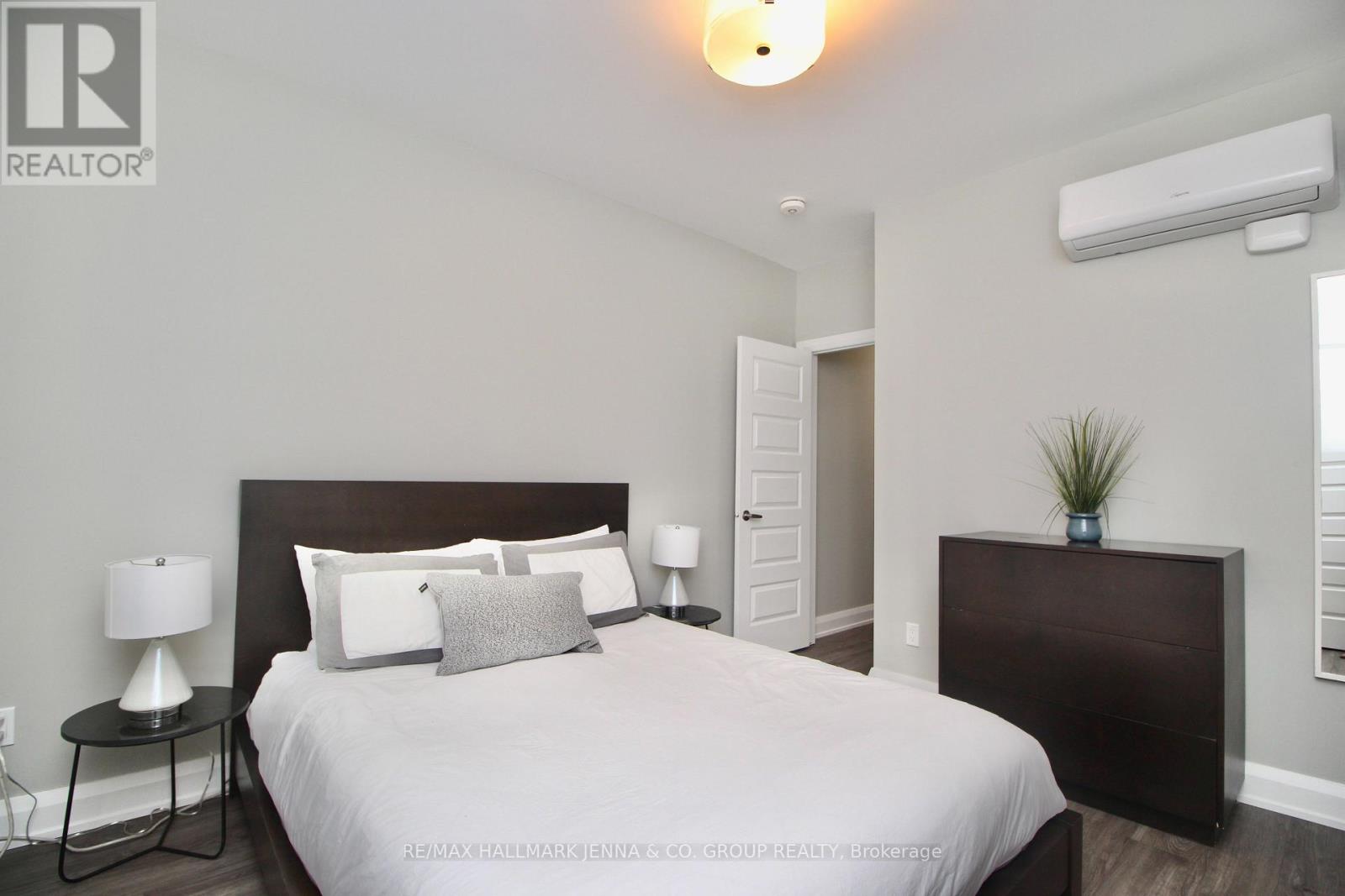 2 - 38 Bruyere Street, Ottawa, Ontario  K1N 5C5 - Photo 10 - X12772146