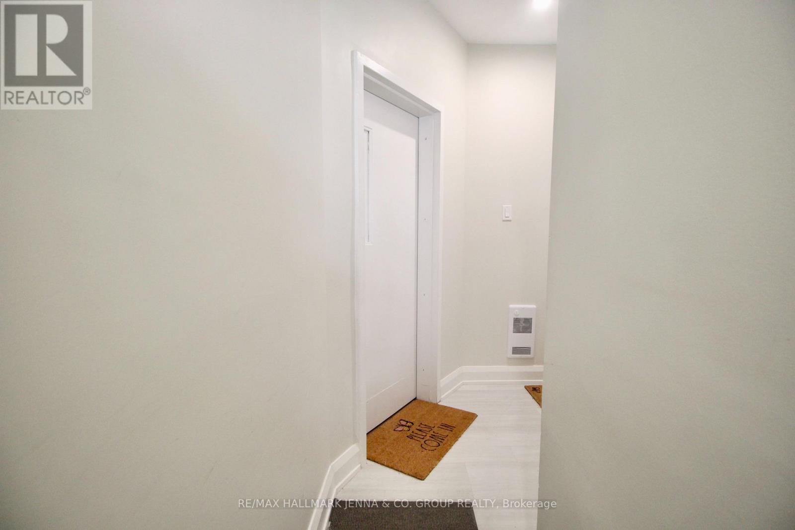 2 - 38 Bruyere Street, Ottawa, Ontario  K1N 5C5 - Photo 3 - X12772146