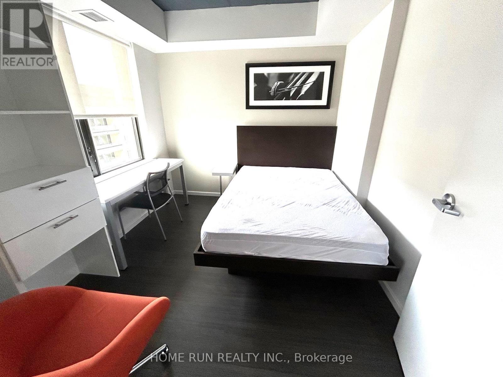 1817 - 105 Champagne Avenue, Ottawa, Ontario  K1S 4P3 - Photo 17 - X12772168